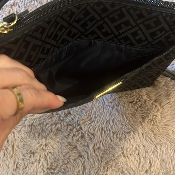 Tommy Hilfiger black purse adjustable crossbody bag 7” x 11” gold metal 3 pocket - Picture 6 of 9
